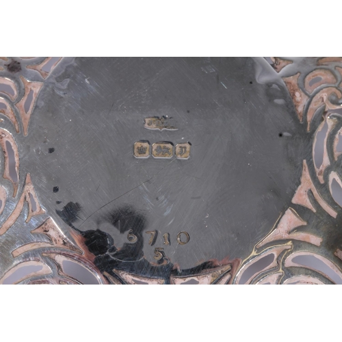 9 - Edw. VII silver bon bon dish, the cast gadroon border framing a trellis and scrolled pierced openwor... 