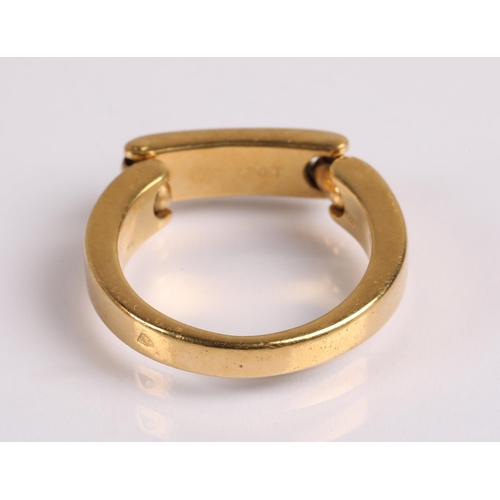 59 - E P Pequignet 18ct gold Moorea link ring  9g O/Pg Ring size