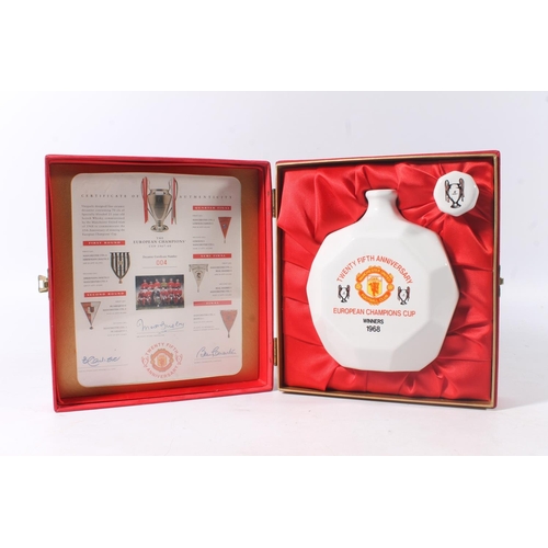 1433 - MANCHESTER UNITED 25 year old whisky, bottled to commemorate the 25th anniversary of the team winnin... 