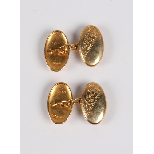 103 - 9ct gold pair of cufflinks, 3.3g