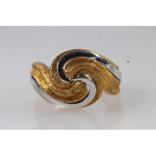 113 - 14ct white and textured yellow gold whorl dress ring, size P/Q, 12.2g.