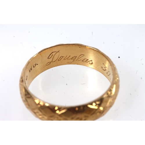 116 - 18ct gold wedding band with diamond pattern, size O, 5.5g.