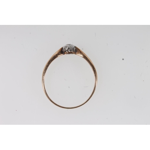 117 - Unmarked diamond solitaire engagment ring, the central diamond approximately 0.25ct,size T, 2.0g.