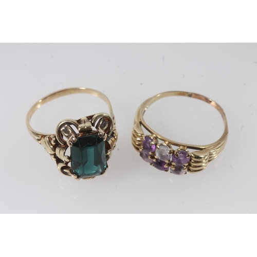 118 - 14ct gold dress ring with large faceted deep green stone, the shank stamped '585', size S, 5.0g and ... 