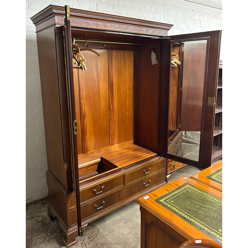 676 - Mahogany wardrobe, H 206cm, W 137cm, D 55cm