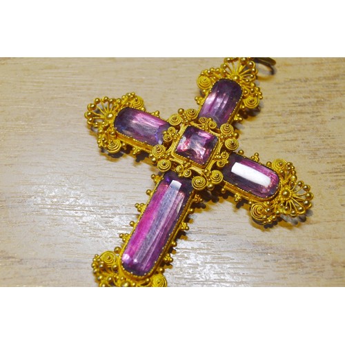 183 - Regency-style cannetille foil pink topaz pendant in the form of a Latin cross, set with foil-backed ... 