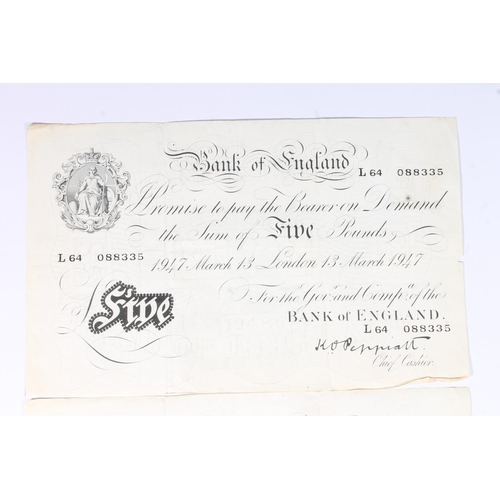 1580 - BANK OF ENGLAND, consecutive pair of £5 five pound banknotes, 13th March 1947, L64 088334 and 088335... 