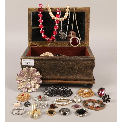 105 - Vintage costume jewellery in jewellery box