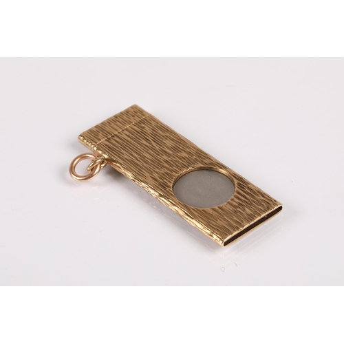 135 - 9ct gold cased cigar cutter, larger portion of the case 12.5g