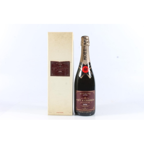 1426 - MOET & CHANDON Millesime Rose 1996 vintage Champagne, 75cl, 12.5% abv. boxed.