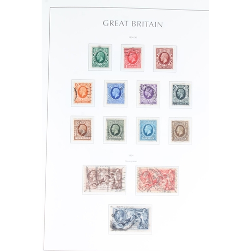 1525 - GREAT BRITAIN GB stamp collection held in a green leatherette covered Leuchttrum Perfect slip case a... 