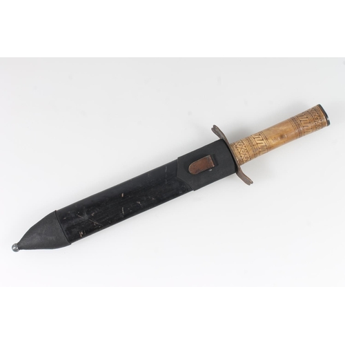 1830 - Modern bone handled hunting knife, the grip with incised bands, blade length 22cm, knife length 34cm... 