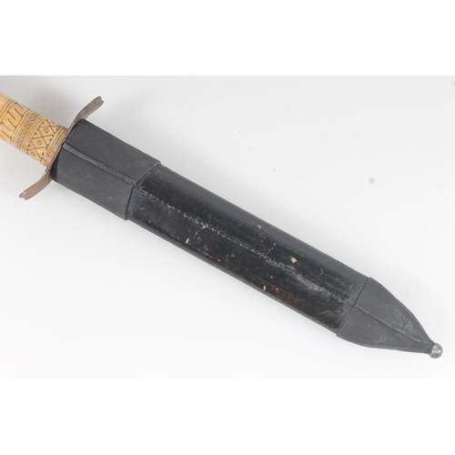 1830 - Modern bone handled hunting knife, the grip with incised bands, blade length 22cm, knife length 34cm... 