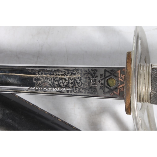 1833 - British dress sword in the 1854 pattern style, the piquet weight etched fullered blade with GRI cyph... 