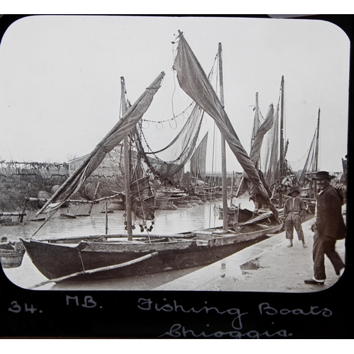 1490 - Magic Lantern Photographic slide collection, all of Italy and its regions incl. Rome, Venice, Floren... 