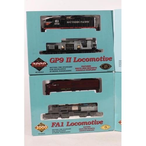 1012 - HO gauge model railway, five Proto 2000 Series locomotives to include FA1 Lehigh Valley 548 maroon, ... 