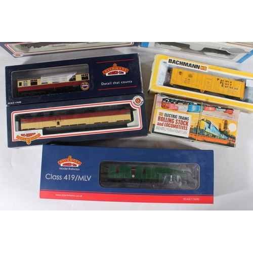 1037 - Bachmann Branchline OO gauge model railway 31265 motor liggage van, 34651 Thompson full brake coach,... 