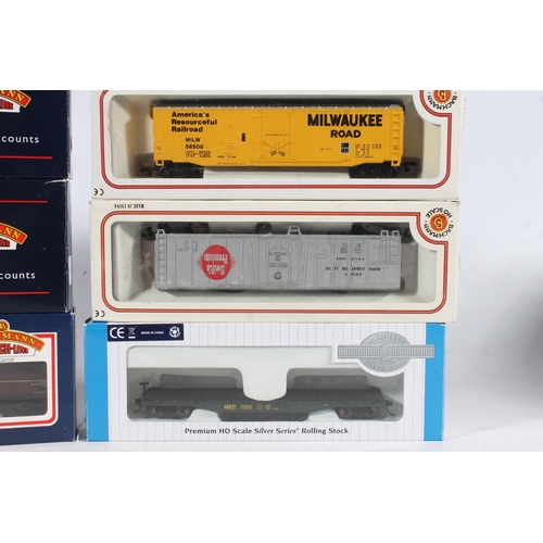 1037 - Bachmann Branchline OO gauge model railway 31265 motor liggage van, 34651 Thompson full brake coach,... 