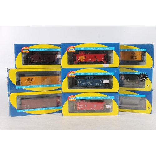 1052 - HO gauge model railways, Athearn Ready to Roll rolling stock to include 74151 ATSF regular caboose 2... 