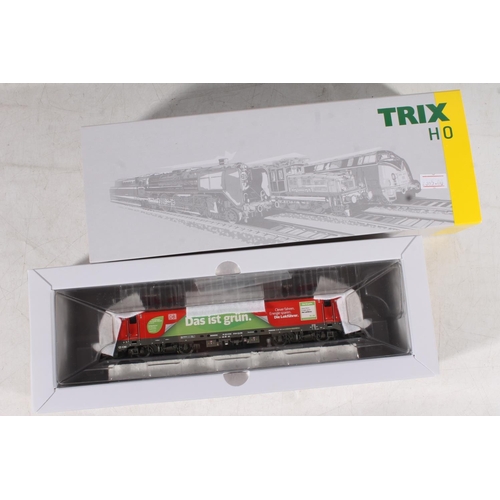 1062 - HO gauge model railways, Trix 25190 Class 193 electric locomotive DB Das Ist Grun, by Marklin & ... 