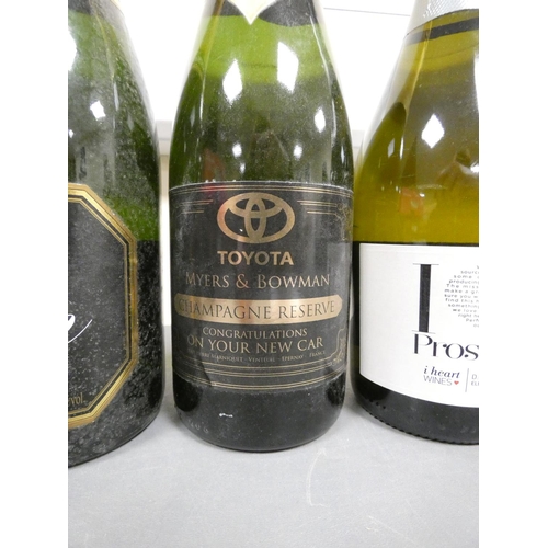 32 - Two bottles of Champagne to include a Lanson Black Label Brut 75cl 12.5% ABV, Myers & Bowma... 