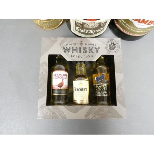 36 - Crabbie's Yardhead single malt scotch whisky 70cl 40% vol, Drambuie whisky liqueur 1L 40% ABV, Grand... 