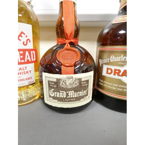 36 - Crabbie's Yardhead single malt scotch whisky 70cl 40% vol, Drambuie whisky liqueur 1L 40% ABV, Grand... 