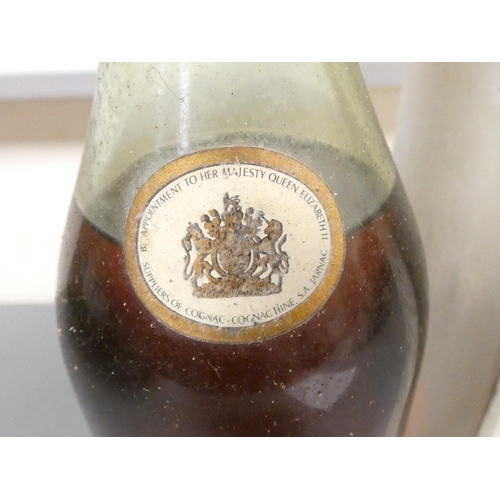 38 - A 1960s Hine Grande Champagne Cognac complete with carton. 24FLoz 70cl 70° proof 40% ABV. 