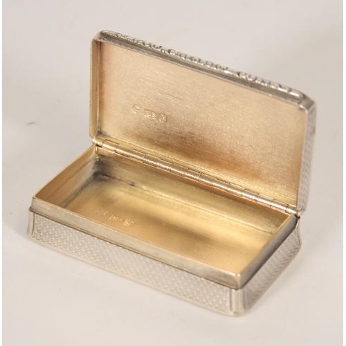 84 - Antique Victorian silver snuff box of rectangular shape having rounded corners and concave sides, th... 