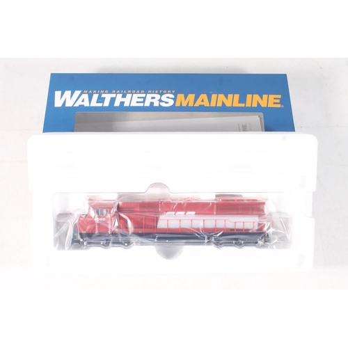 1072 - HO gauge model railways, Walthers Mainline locomotive 910-20321 EMD SD60M SOO Line 6060, by Walthers... 