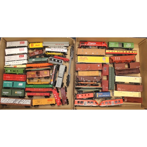 1191 - OO and HO gauge model railways, mostly North American outline items of rolling stock to include Conr... 