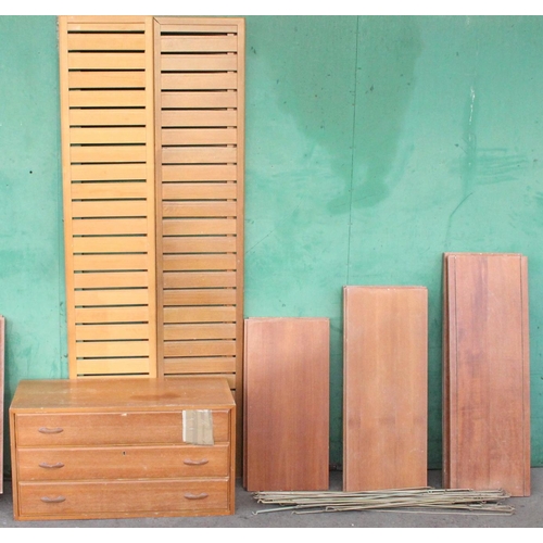 447 - Mid 20th Century teak Ladderax corner wall unit comprising of a cabinet and adjustable shelves.