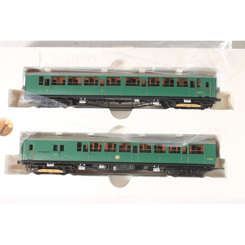 1372 - OO gauge model railways, Hornby R3162A British Railways 2-Bil 2142 Train Pack, DCC Ready, boxed.