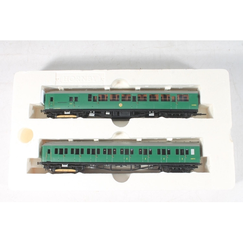 1373 - OO gauge model railways, Hornby R3162A British Railways 2-Bil 2142 Train Pack, DCC Ready, boxed.