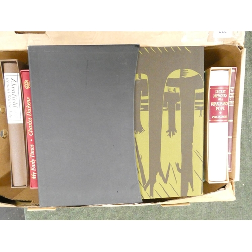 227 - FOLIO SOCIETY.  15 various vols. in slip cases.