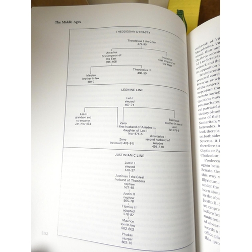 255 - History & others.  Cambridge History of the Middle Ages, 3 quarto vols. in d.w's; Oxfo... 