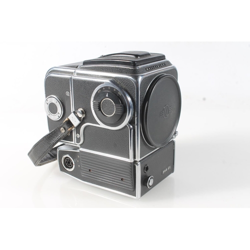 1471 - Hasselblad 500EL camera body, serial number TRE11620.