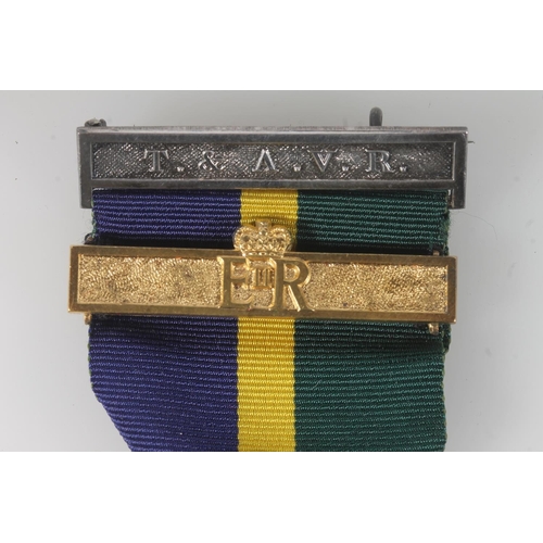 1820 - Elizabeth II Efficiency Decoration with second award bar and T&AVR (Territorial and Army Volunte... 