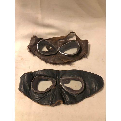 1900 - Two pairs of vintage leather flying googles, both appear unmarked. (2)