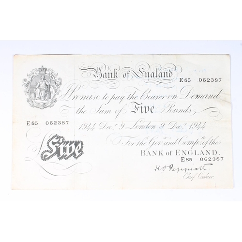 1582 - BANK OF ENGLAND, £5 five pound banknote, 9th December 1944, E85 062387, Peppiatt, BE92a. (1)