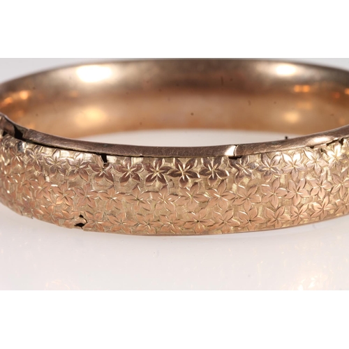 737 - Victorian yellow metal snap shut bangle.   (a/f)