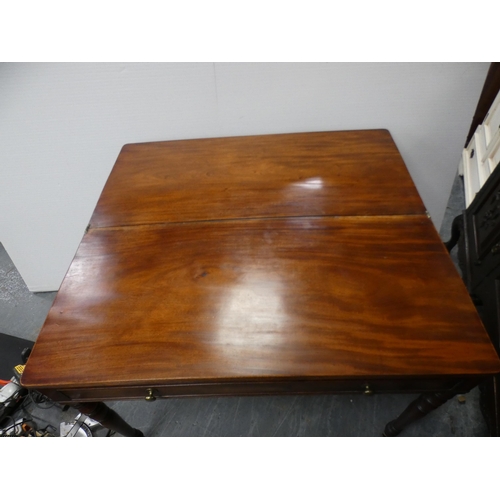 474 - 19th century mahogany fold-over tea table with frieze drawer, on turned supports and castors, 102cm ... 