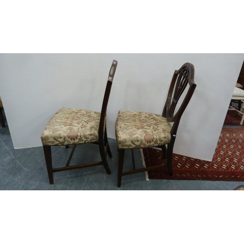 492 - Pair of 19th century mahogany shield-back dining chairs, on square tapering supports.  (2)