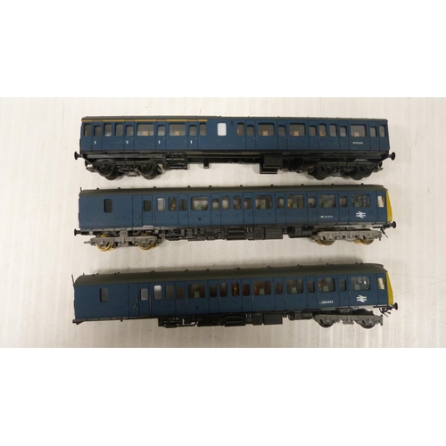 50 - Hornby OO gauge R.886 Scotrail Class 47 loco 'Greyfriars Bobby', boxed, two Lima Intercity 125 locos... 