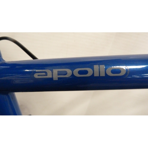 511 - Apollo Transfer bicycle with Shimano gear and chain set.