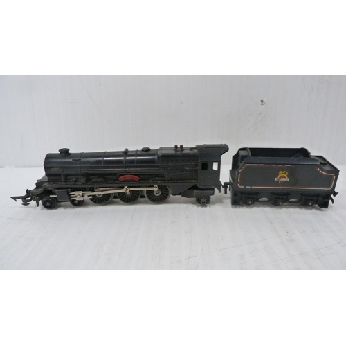 56 - Bachmann OO gauge V2 Class 2-6-2 Gresley loco, Bachmann Class 220 Virgin Voyager NT3 coach, boxed, a... 