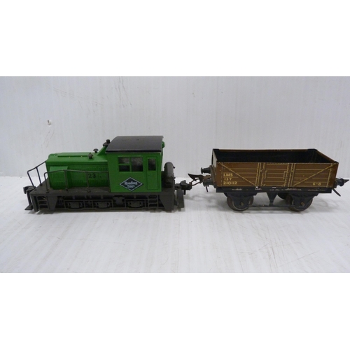 61 - Carton containing OO gauge model railway buildings and accessories to include R.6 Central Station, H... 