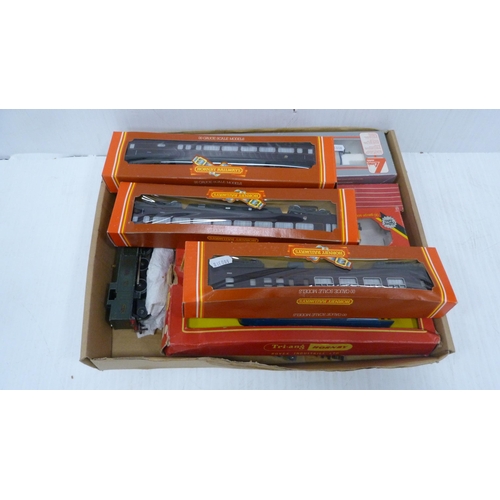 62 - Carton containing OO gauge locos and rolling stock to include Hornby R.451 The Queen's Coach BR The ... 