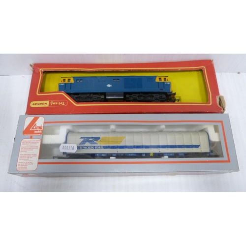 62 - Carton containing OO gauge locos and rolling stock to include Hornby R.451 The Queen's Coach BR The ... 