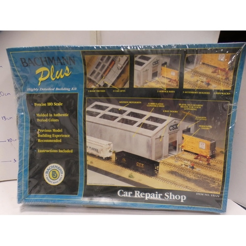 7 - Bachmann OO gauge 158 DMU two-car set, Hornby OO gauge Eurostar first class divisible passenger salo... 